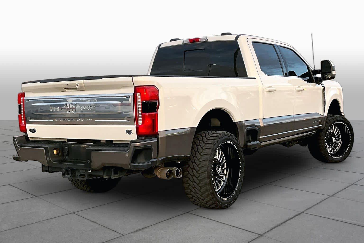Used 2023 Ford F250 King Ranch w/ FX4 Off-Road Package AWD/4WD image 13