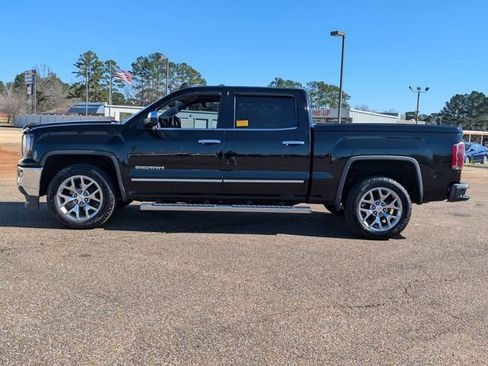 Used 2018 GMC Sierra 1500 SLT w/ Enhanced Driver Alert Package image 7