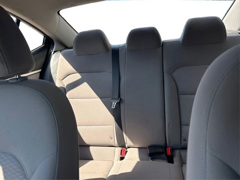 Used 2020 Hyundai Elantra SEL image 15