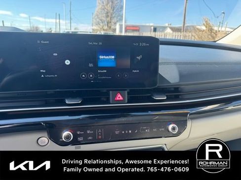 Used 2025 Kia Carnival SX Prestige image 11