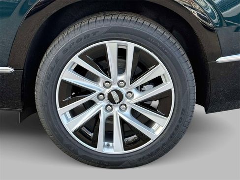 New 2026 Cadillac Vistiq Luxury image 12