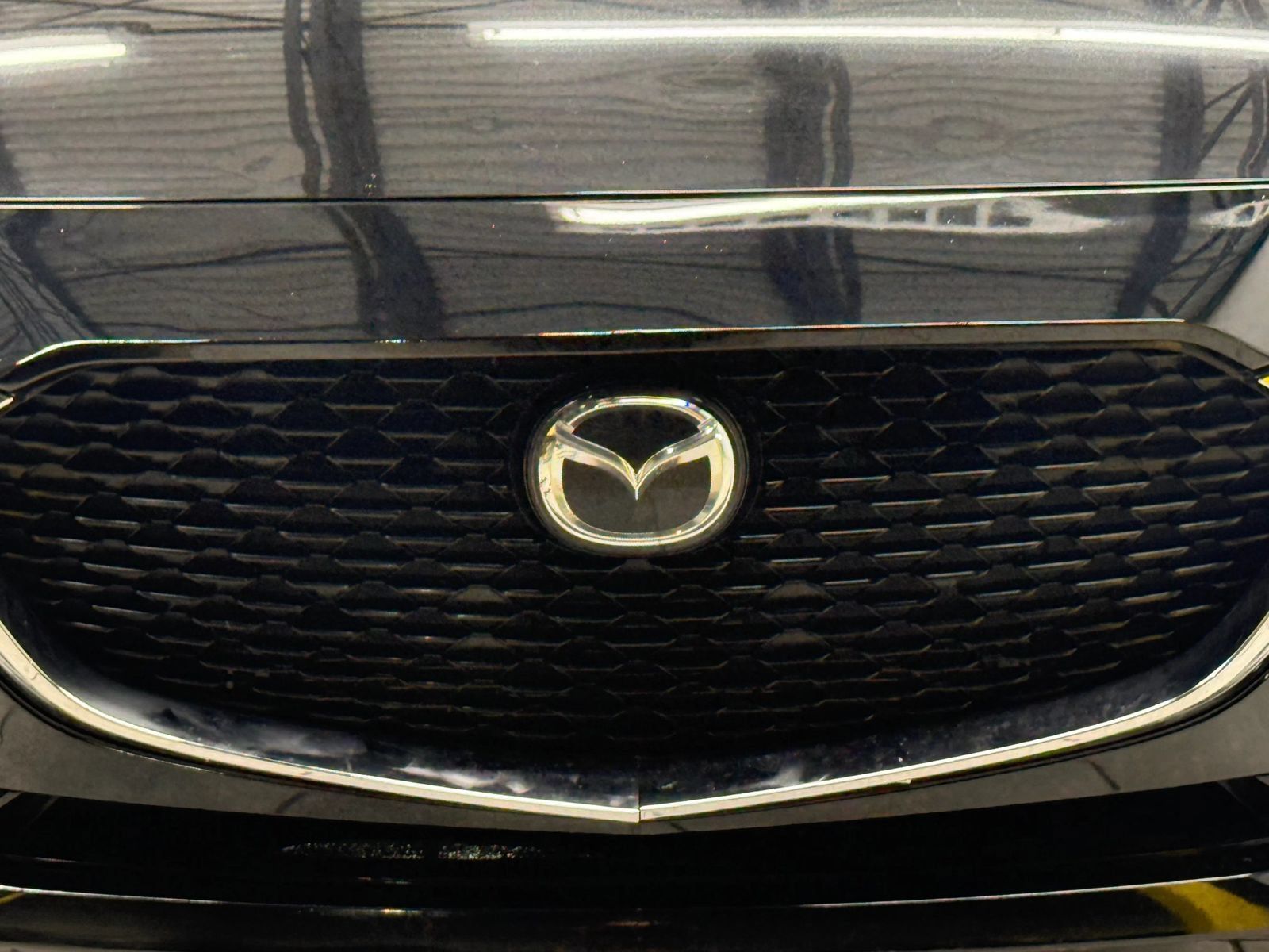 Used 2022 MAZDA MAZDA3 s FWD image 5