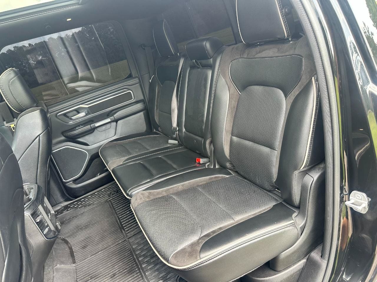 Used 2023 RAM 1500 Laramie AWD/4WD image 19