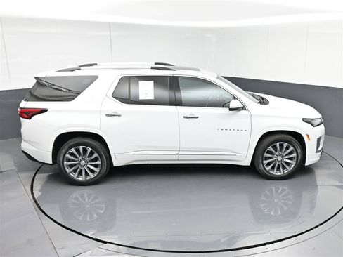 Used 2022 Chevrolet Traverse Premier w/ LPO, Floor Liner Package FWD image 25