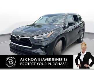Used 2025 Toyota Highlander XLE FWD video 1