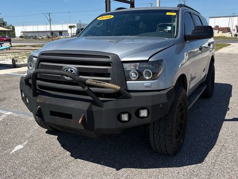 Used 2015 Toyota Sequoia Platinum image 7