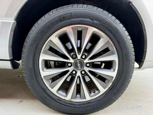 Used 2015 Lincoln Navigator 4WD image 20