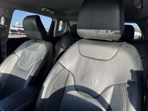 Certified 2022 Jeep Compass Limited image 11