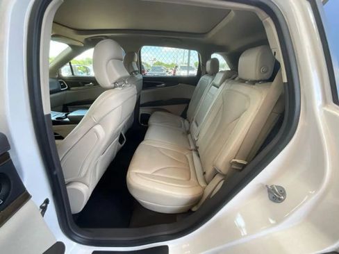 Used 2019 Lincoln Nautilus Reserve w/ Cargo Utility Package FWD image 11