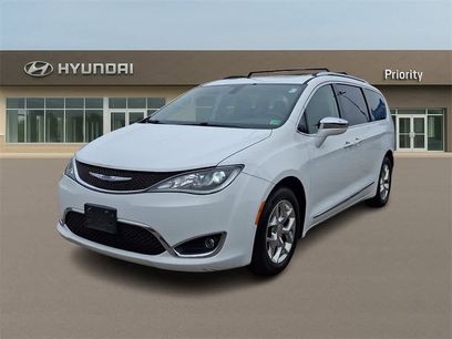 Used 2018 Chrysler Pacifica Limited