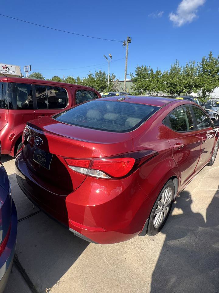 Used 2016 Hyundai Elantra SE w/ Option Group 02 FWD image 4
