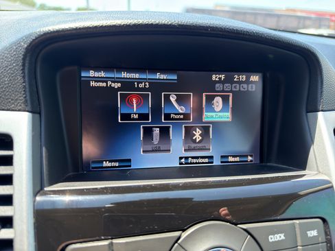 Used 2015 Chevrolet Cruze LT FWD image 20