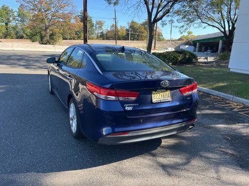 Used 2018 Kia Optima EX image 9