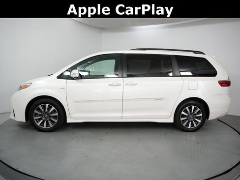 Used 2019 Toyota Sienna Limited Premium image 4