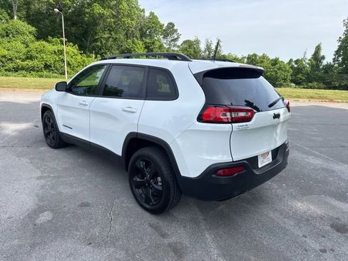 Used 2016 Jeep Cherokee High Altitude FWD image 5
