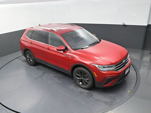 Used 2023 Volkswagen Tiguan SE FWD image 13