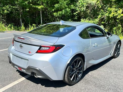 Used 2026 Toyota GR86 Premium w/ ALL Weather Mat Package (TMS) RWD image 5