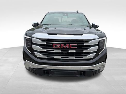New 2026 GMC Sierra 1500 SLE w/ Preferred Package AWD/4WD image 2