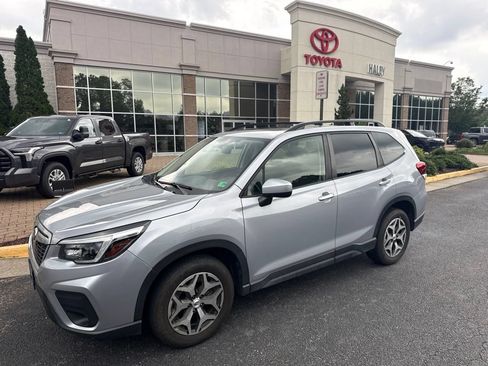 Used 2021 Subaru Forester Premium AWD/4WD image 4
