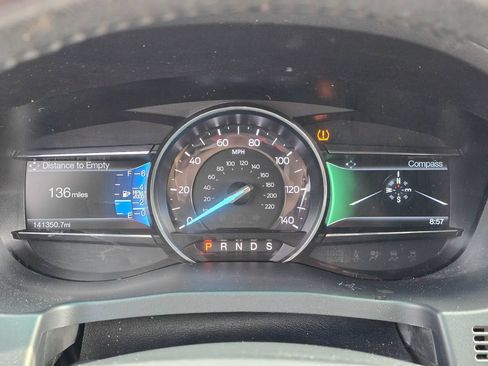 Used 2017 Ford Explorer XLT w/ Equipment Group 202A FWD image 24