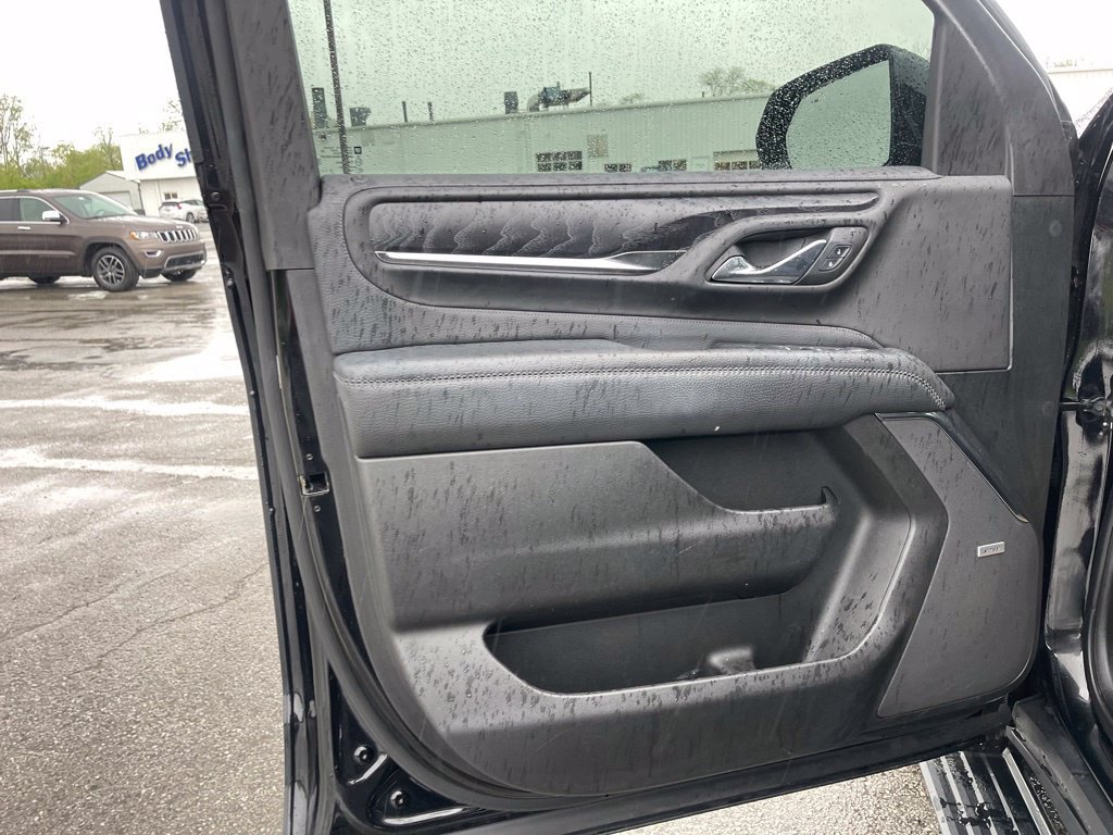 Used 2023 GMC Yukon Denali AWD/4WD image 14