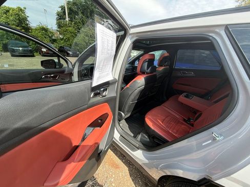 Used 2024 Kia Sportage SX FWD image 11