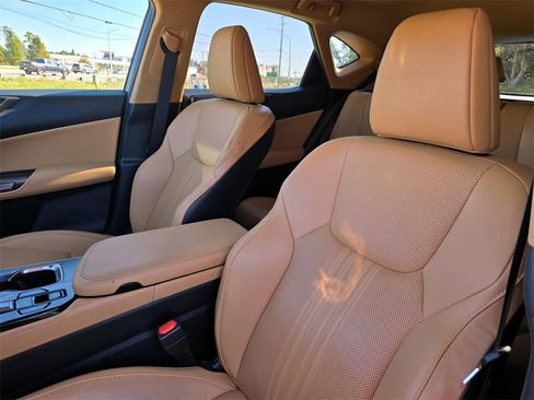 Used 2024 Lexus NX 250 FWD image 17
