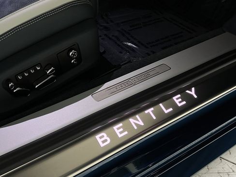 Used 2025 Bentley Continental GT Speed image 32