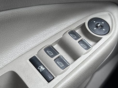 Used 2015 Ford Escape Titanium image 22