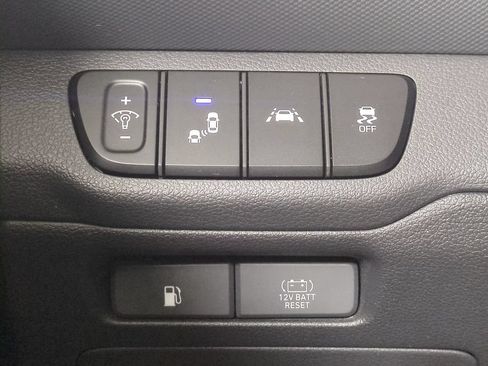 Used 2020 Hyundai Ioniq SEL FWD image 27