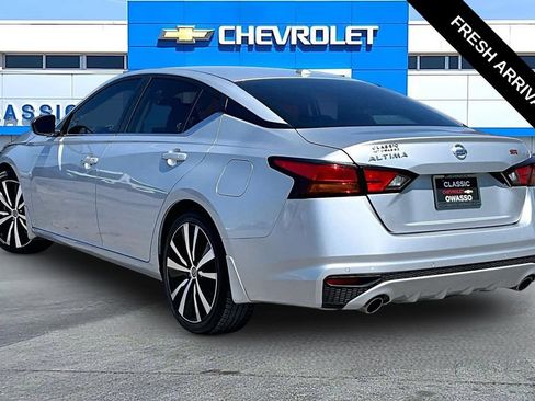 Used 2022 Nissan Altima 2.5 SR FWD image 3