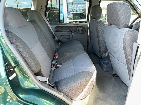 Used 2001 Nissan Xterra XE image 20