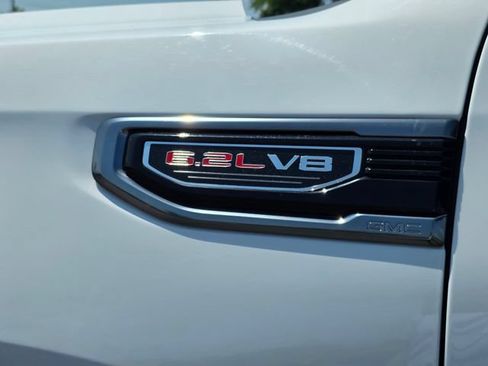 Used 2025 GMC Sierra 1500 AT4 AWD/4WD image 7