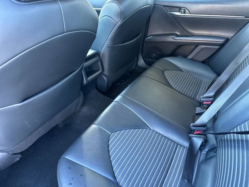 Used 2023 Toyota Camry SE image 11