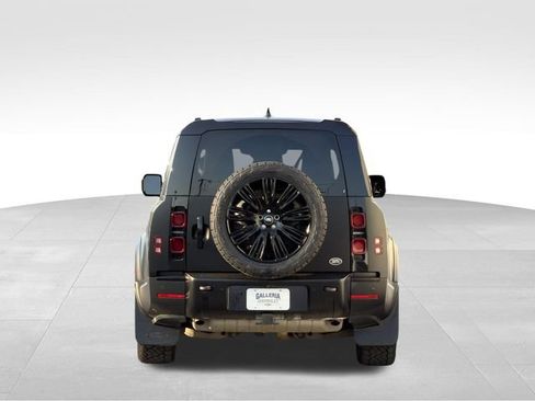 Used 2023 Land Rover Defender 130 SE AWD/4WD image 7