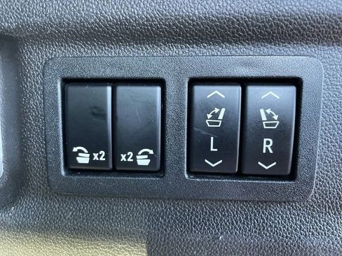 Used 2021 GMC Yukon XL AT4 w/ AT4 Premium Plus Package image 39