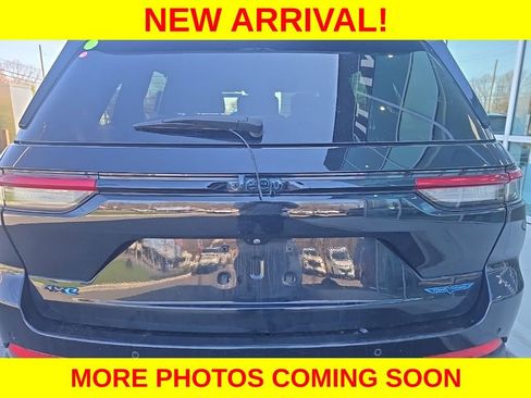 Used 2022 Jeep Grand Cherokee Trailhawk w/ Luxury Tech Group III image 7