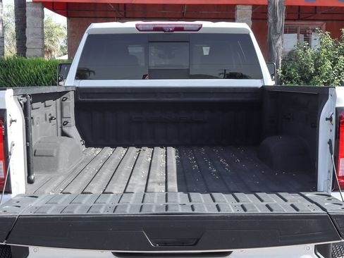 Used 2022 GMC Sierra 2500 Denali w/ Denali Ultimate Package AWD/4WD image 8