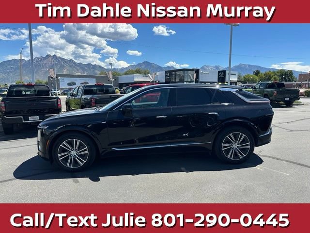 Used 2024 Cadillac Lyriq Luxury AWD/4WD image 7