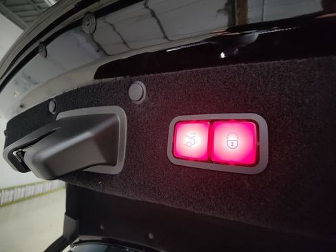 Used 2019 Mercedes-Benz S 560 4MATIC Sedan image 10