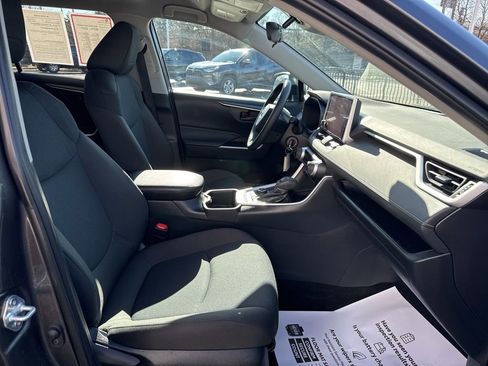 Certified 2025 Toyota RAV4 LE image 27