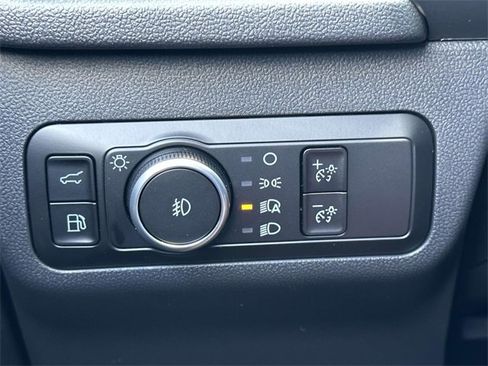 New 2025 Ford Escape SE image 18