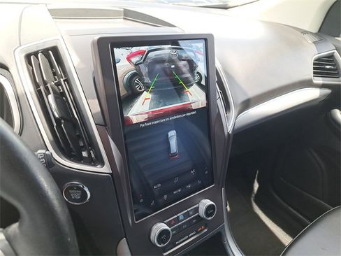 Used 2021 Ford Edge SEL image 29