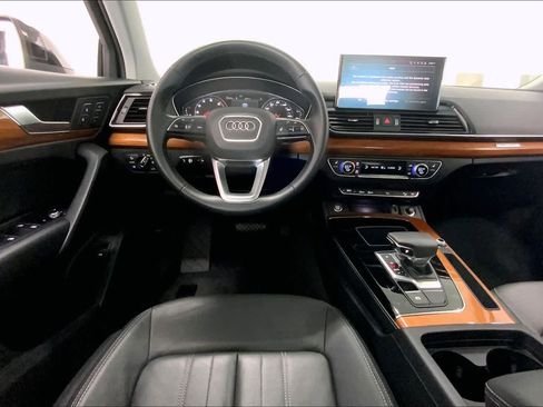 Used 2023 Audi Q5 2.0T Premium w/ Convenience Package image 12