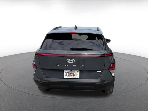 Used 2025 Hyundai Kona SEL AWD/4WD image 10