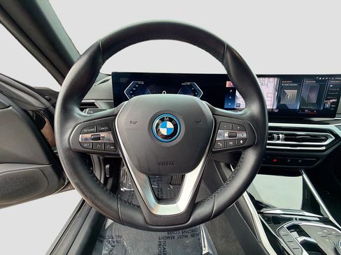 Used 2023 BMW i4 eDrive35 RWD image 39