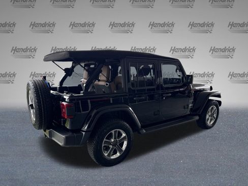 Used 2020 Jeep Wrangler Unlimited Sahara image 9
