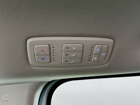 Used 2024 Kia Carnival LX image 26