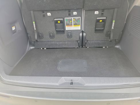 Used 2023 Toyota Sienna XLE w/ XLE Plus Package image 39