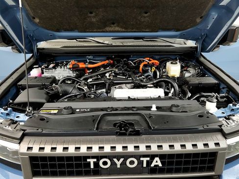 Certified 2026 Toyota Land Cruiser w/ Premium Package AWD/4WD image 15